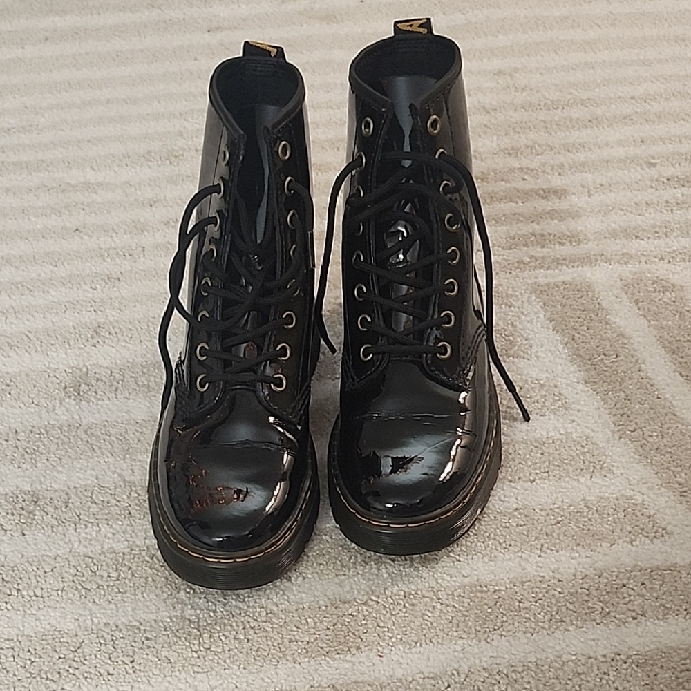 Women's Doc Marten Boots